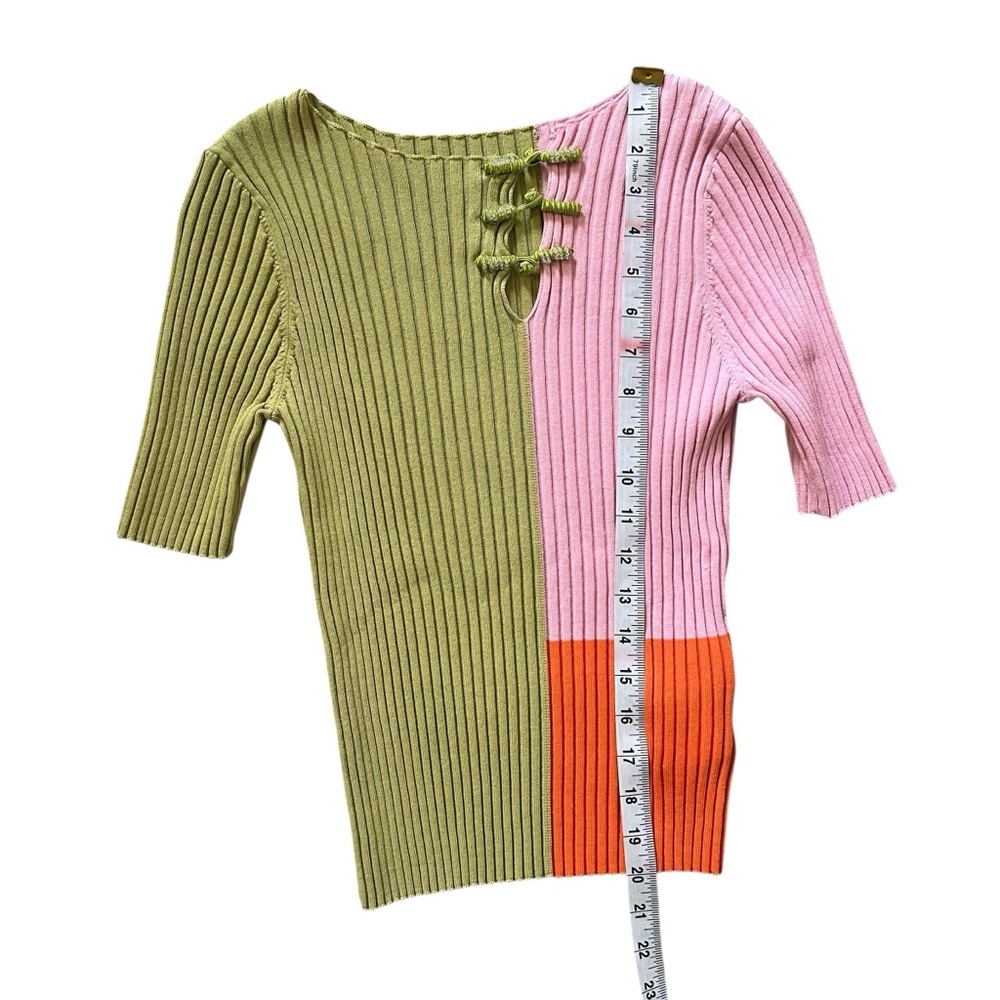 Mukzin Rare Ribbed Colorblock Sweater Top with Asian Knot Beaded Neck Detail - Picture 8 of 8